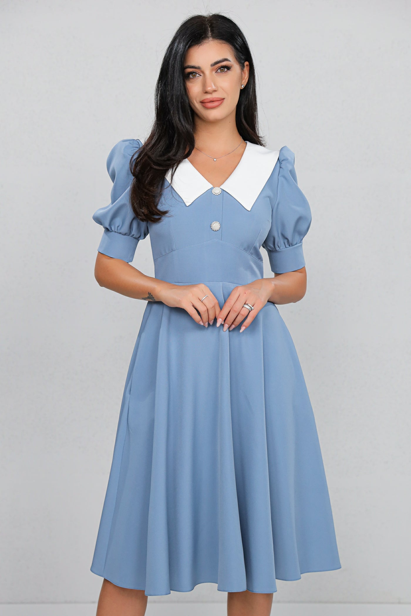Rochie MBG Bleu cu Guler Stilizat și Mânecă Bufantă