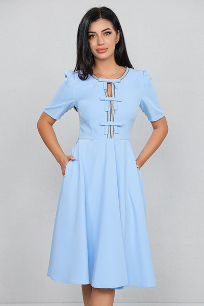Rochie MBG Bleu cu Mânecă Scurtă și Bandă Stilizată