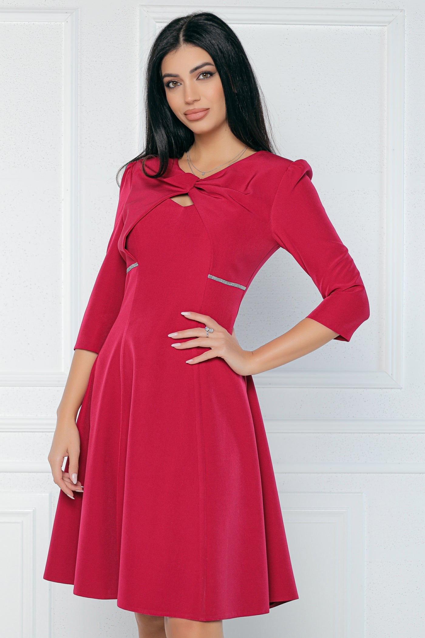 Rochie MBG bordo cu strasuri aplicate