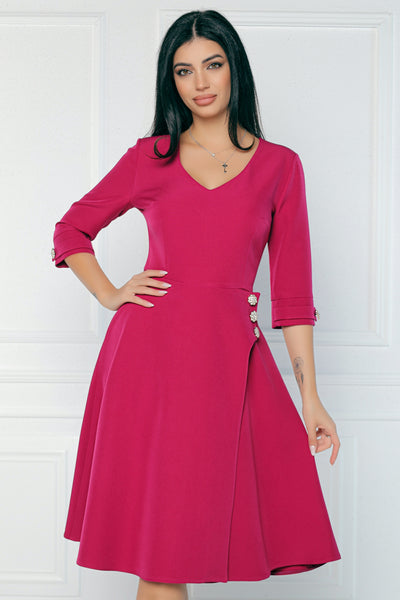 Rochie MBG magenta cu nasturi decorativi cu pietre