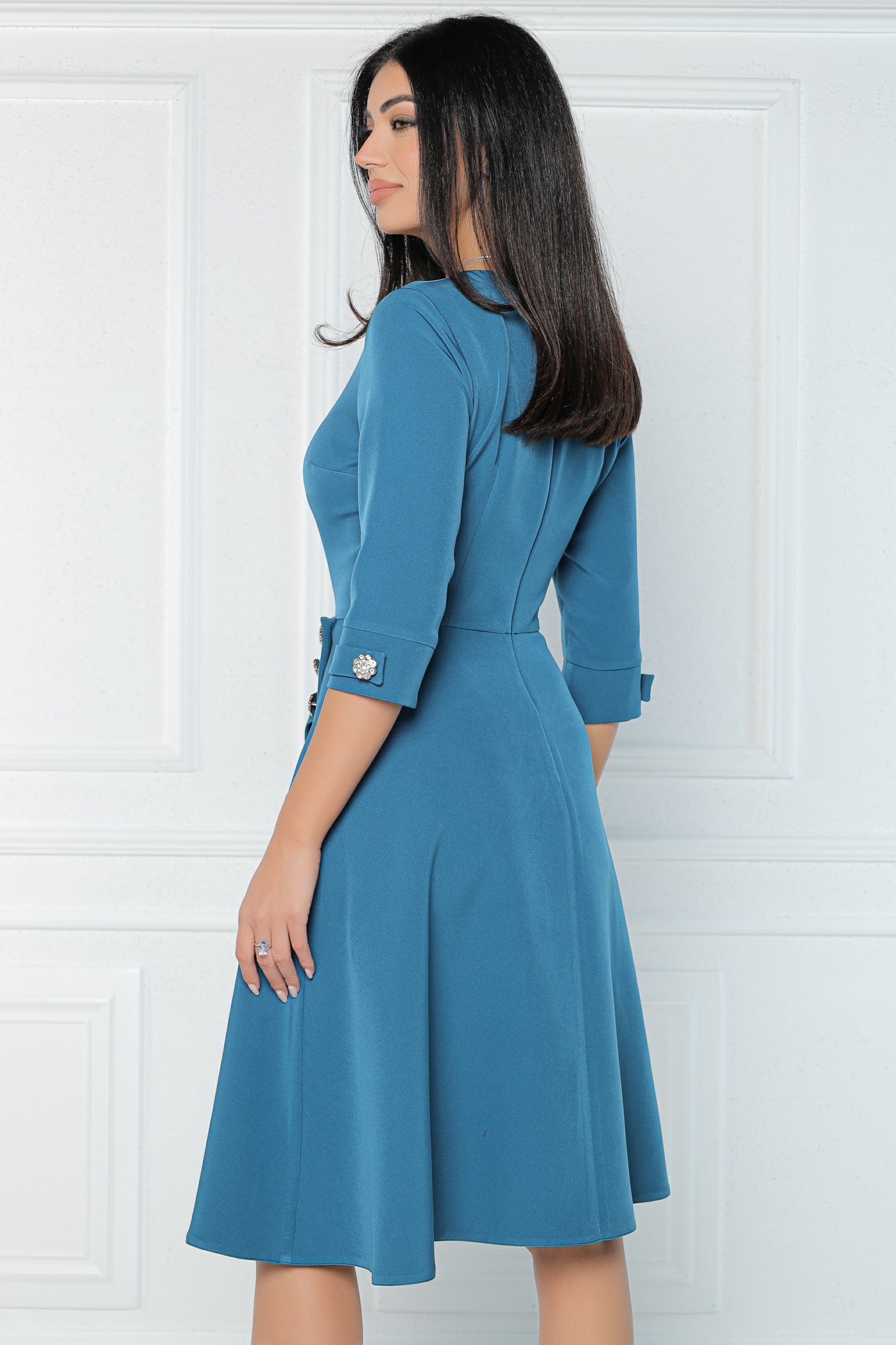 Rochie MBG bleu cu nasturi decorativi cu pietre