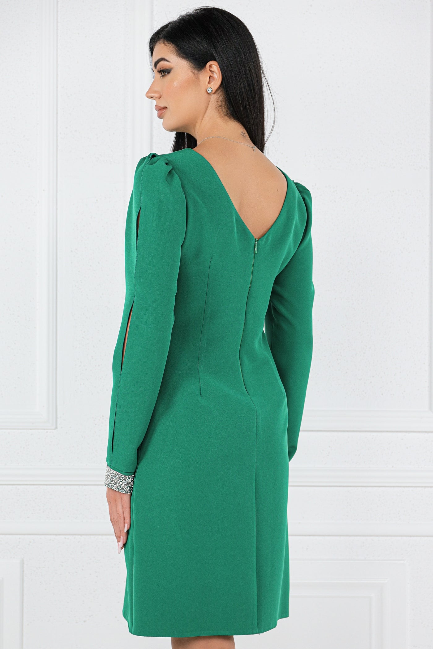 Rochie MBG verde cu strasuri la maneca