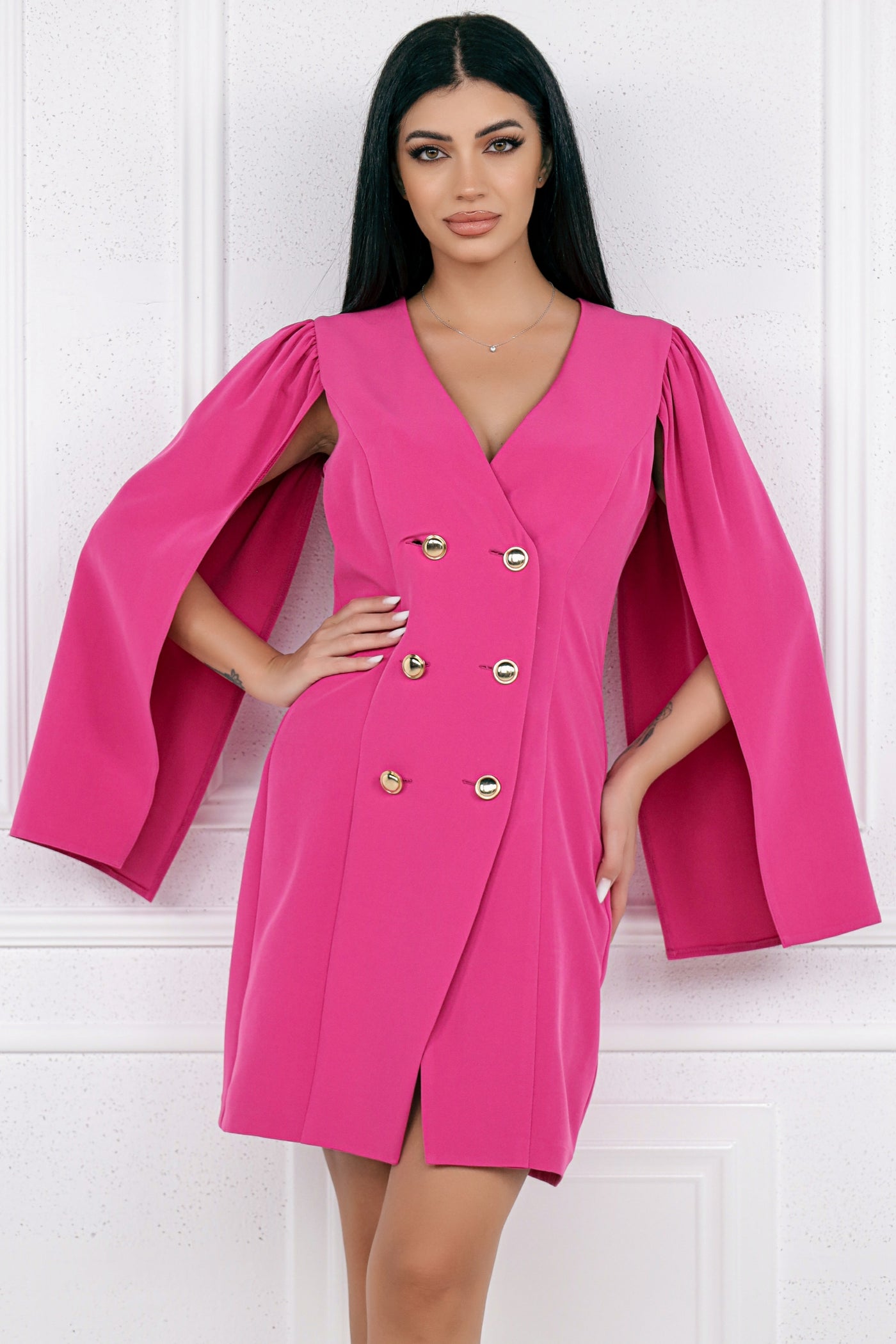 Rochie MBG fuchsia cu maneci despicate si nasturi aurii