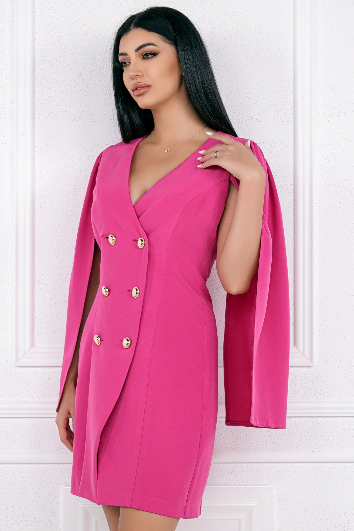 Rochie MBG fuchsia cu maneci despicate si nasturi aurii