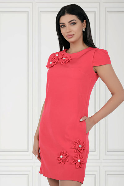 Rochie MBG corai cu flori aplicate lateral