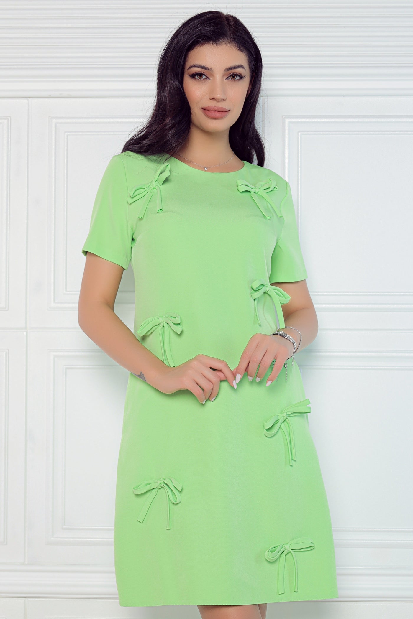 Rochie MBG verde cu fundite aplicate manual