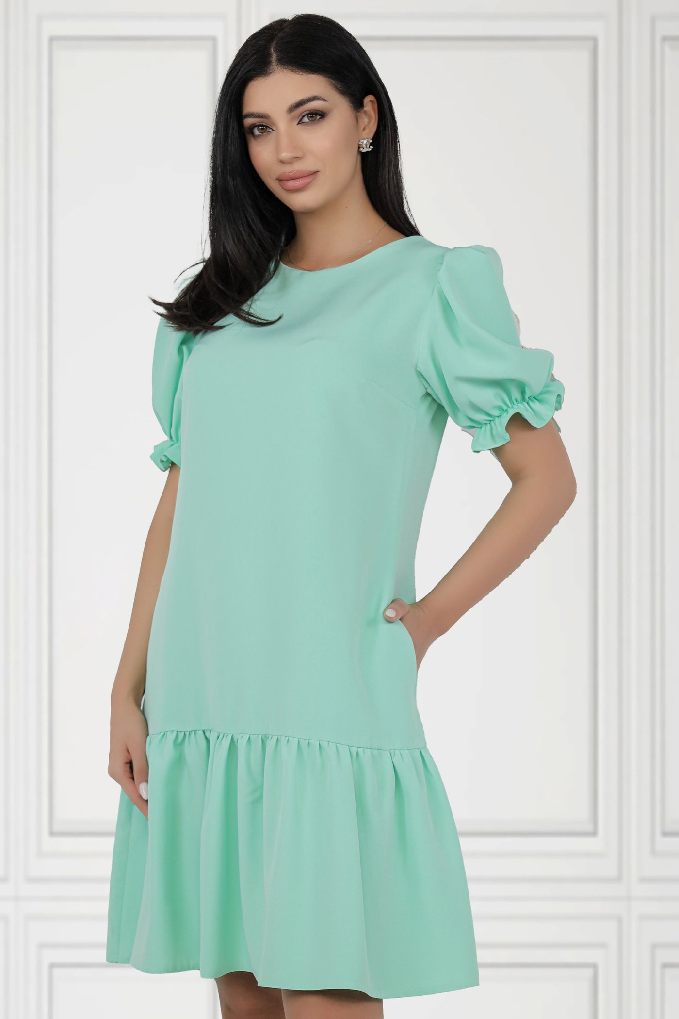 Rochie MBG mint cu volan la baza