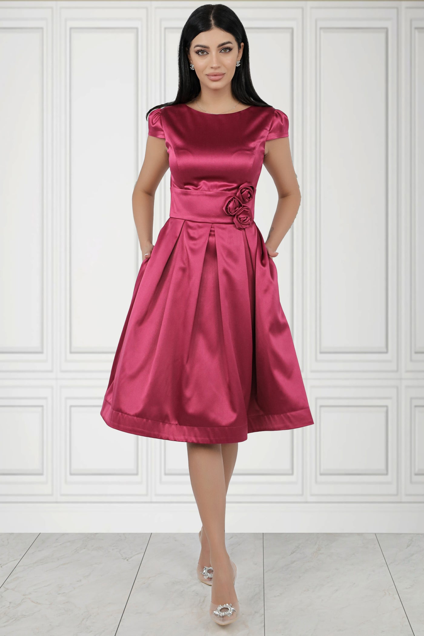 Rochie MBG magenta satinata cu trandafiri 3D