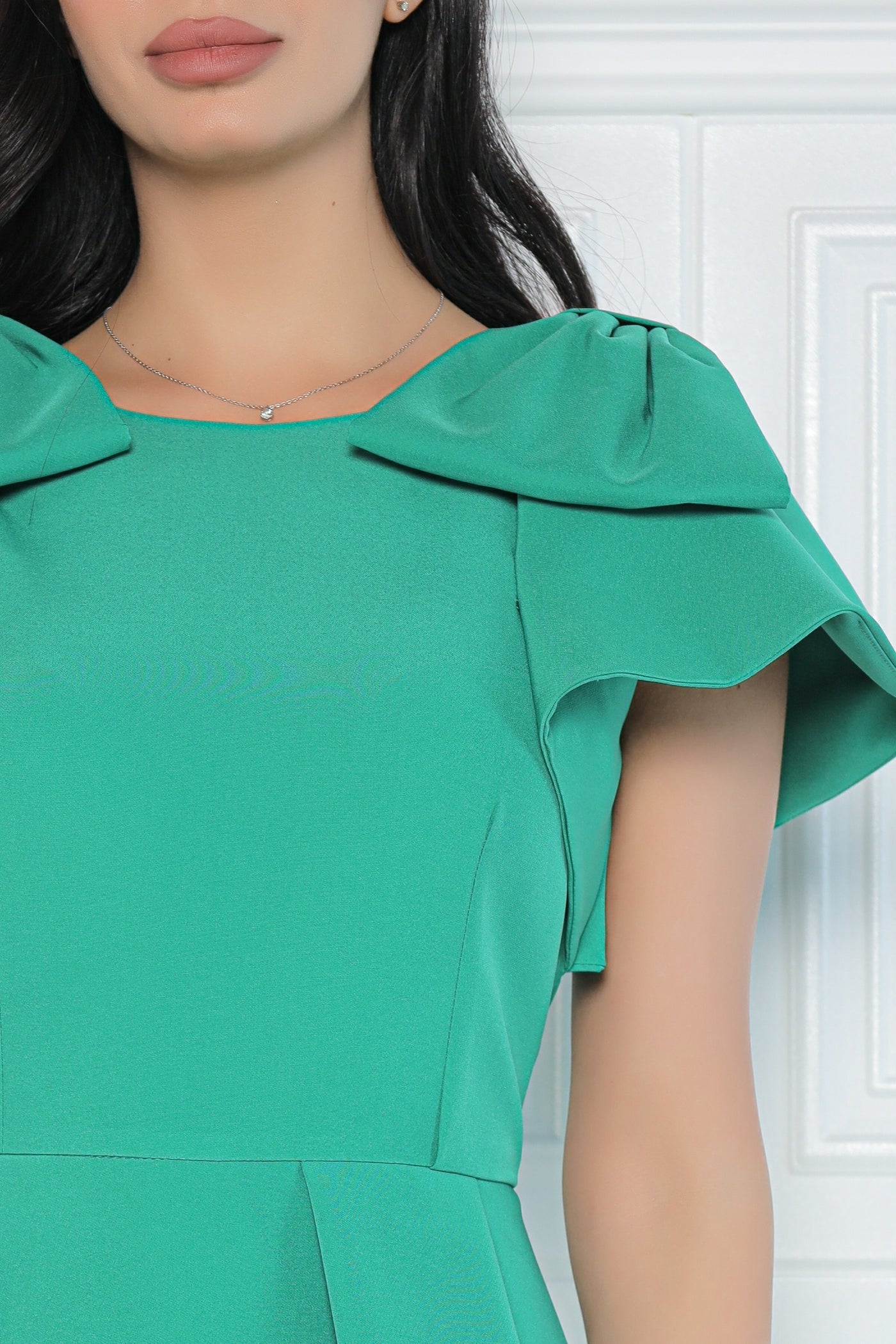 Rochie MBG verde cu peplum si funde pe umeri