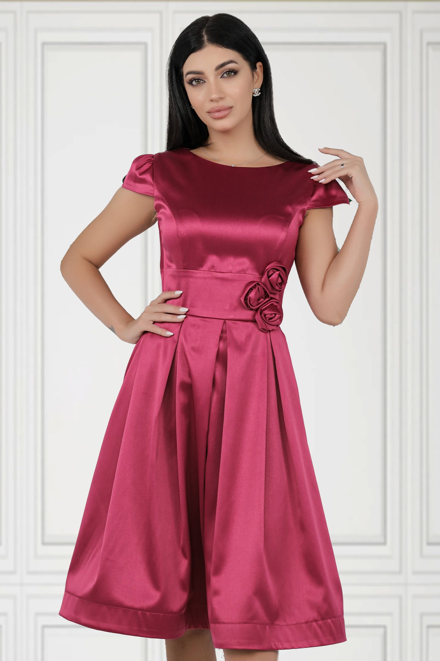 Rochie MBG magenta satinata cu trandafiri 3D