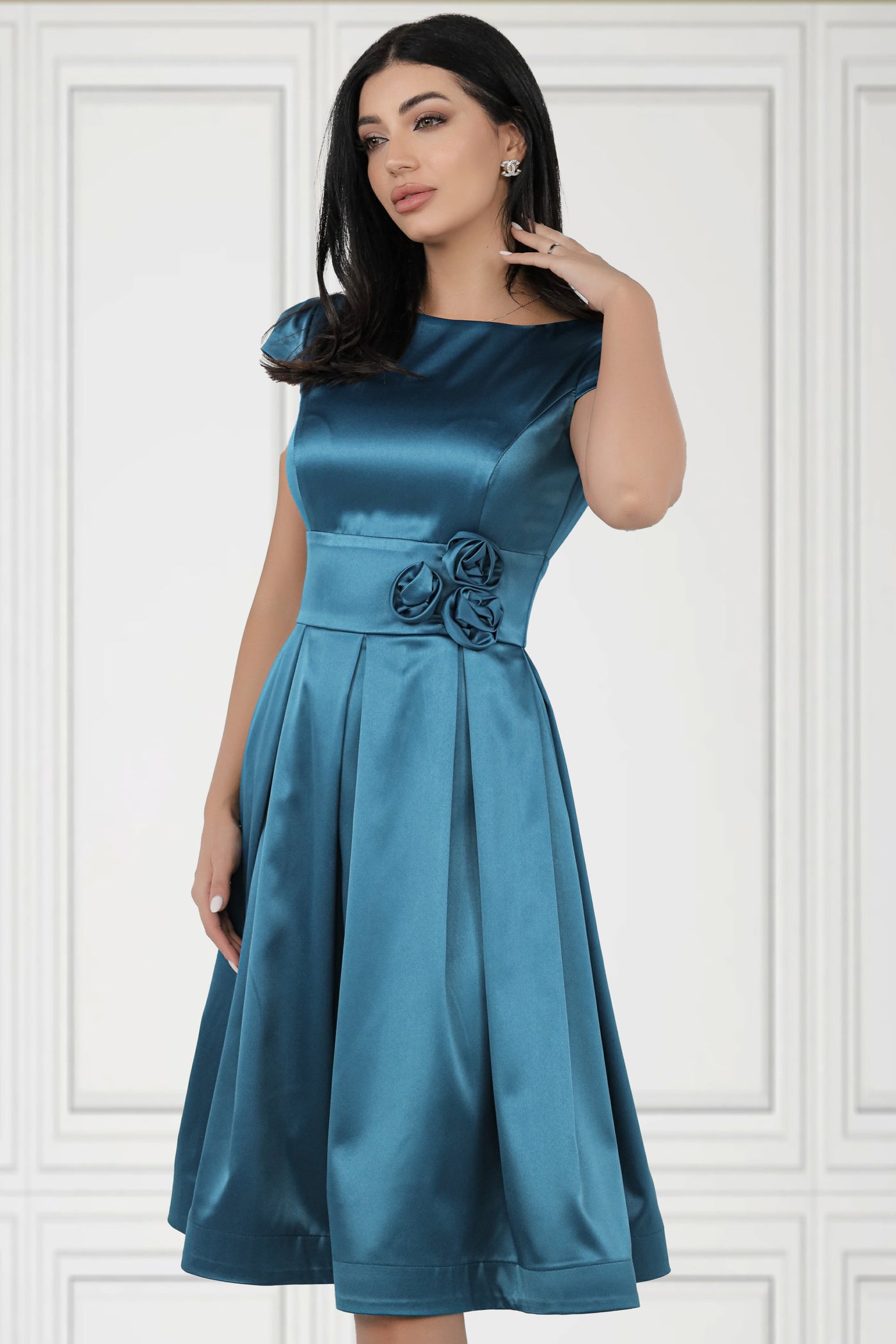 Rochie MBG turquoise satinata cu trandafiri 3D