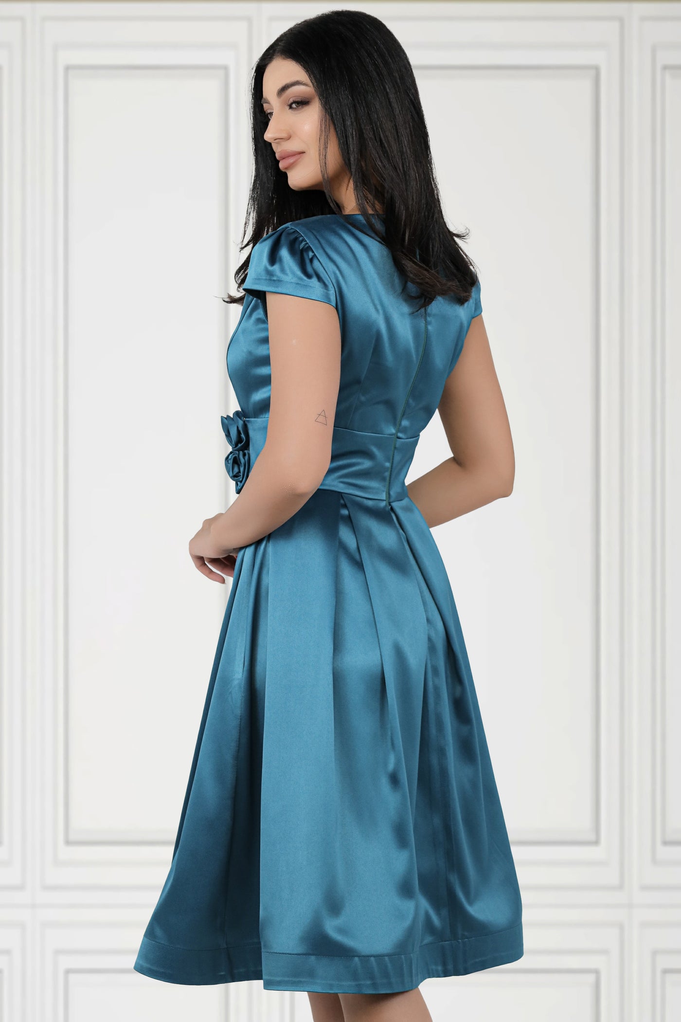 Rochie MBG turquoise satinata cu trandafiri 3D