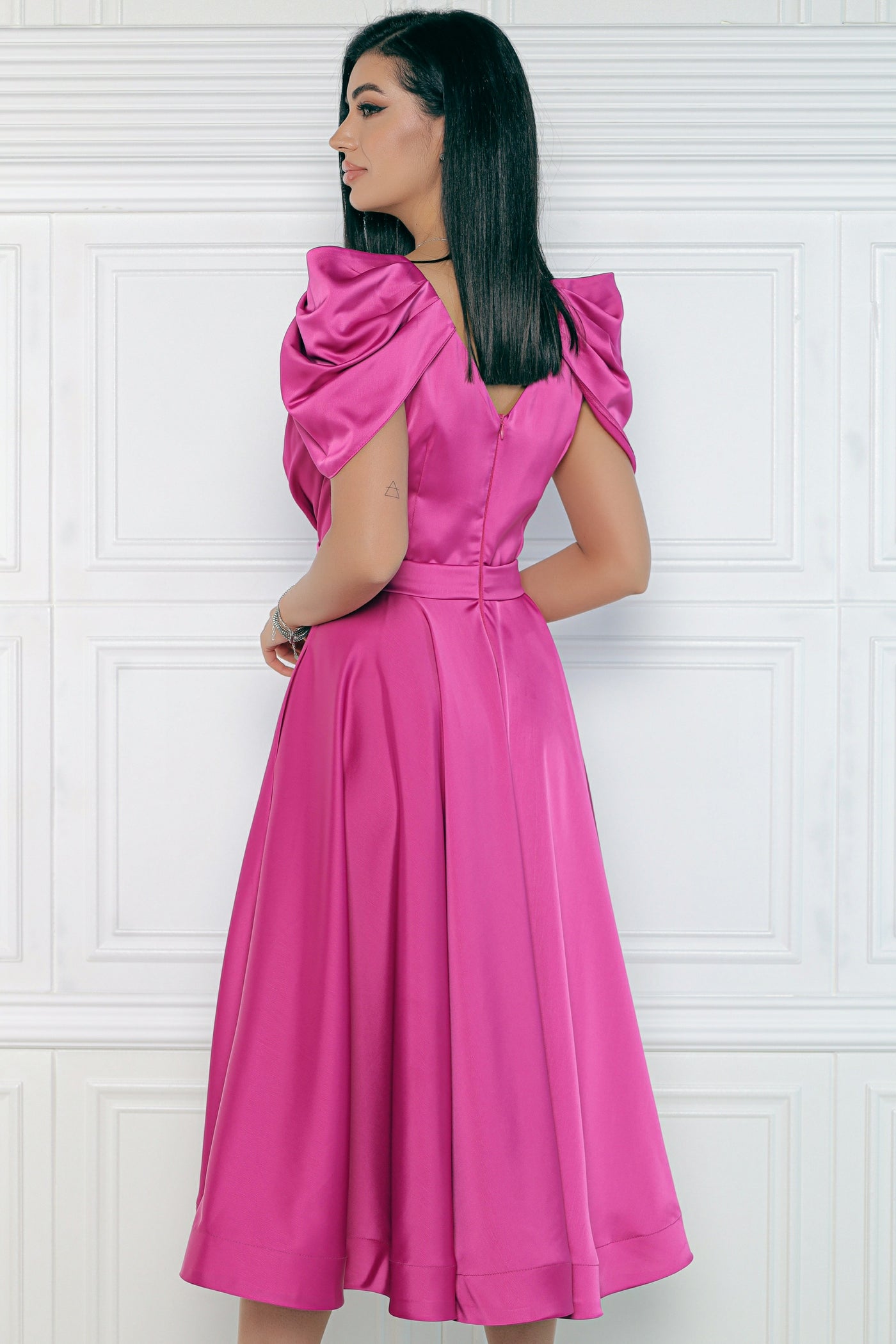 Rochie MBG fuchsia cu maneca din falduri