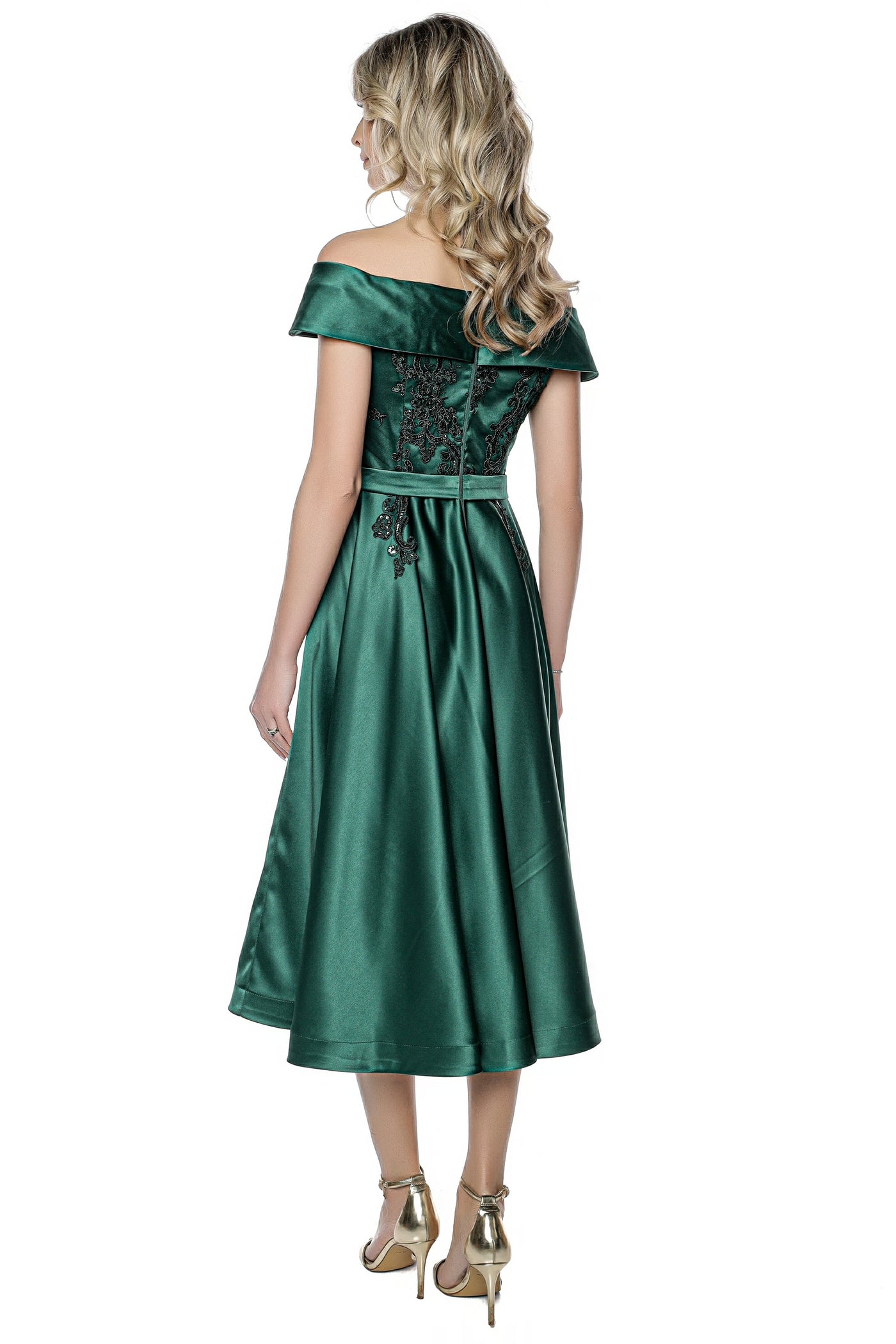 Rochie MBG verde cu umeri cazuti si broderie aplicata manual