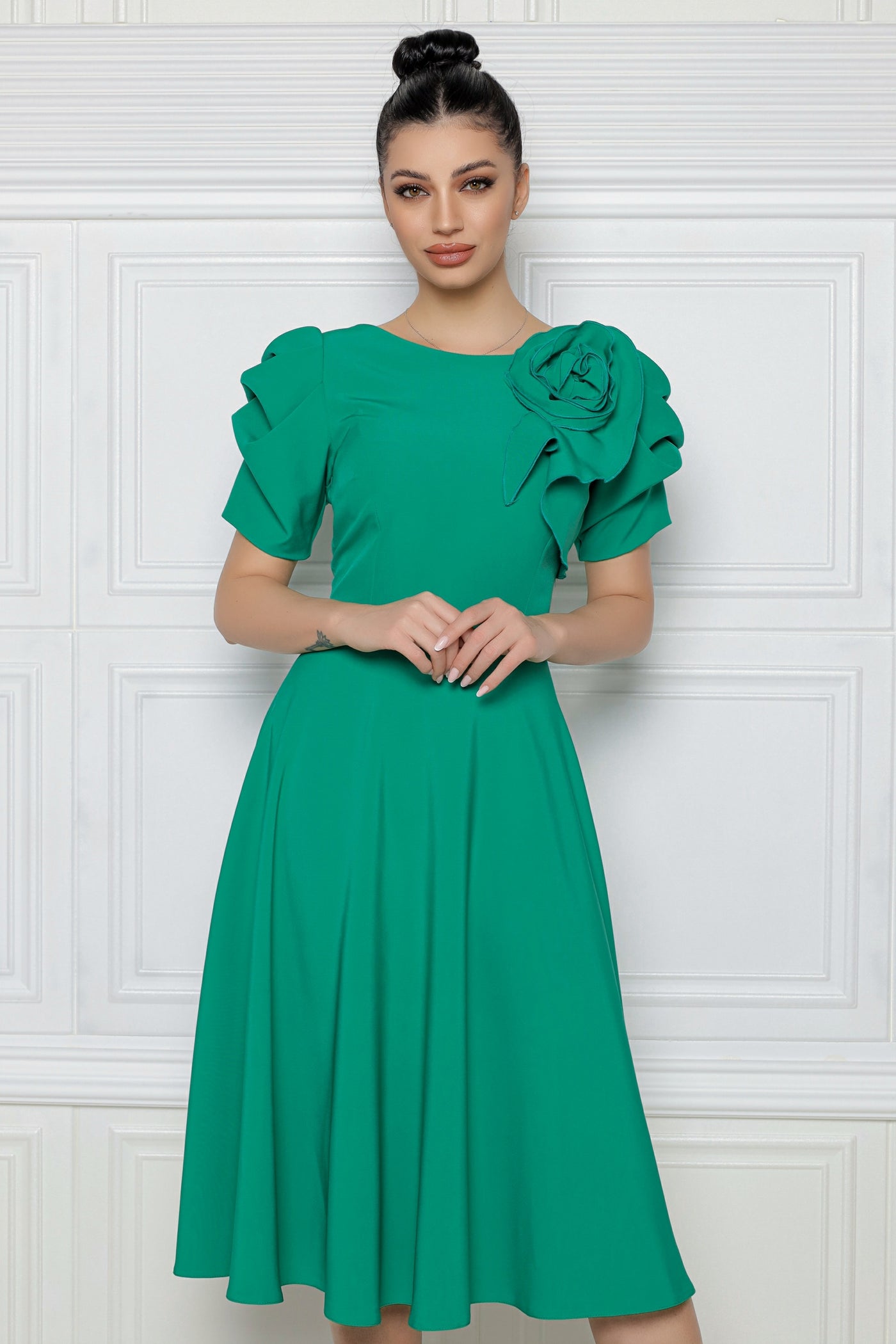 Rochie MBG verde cu floare aplicata manual