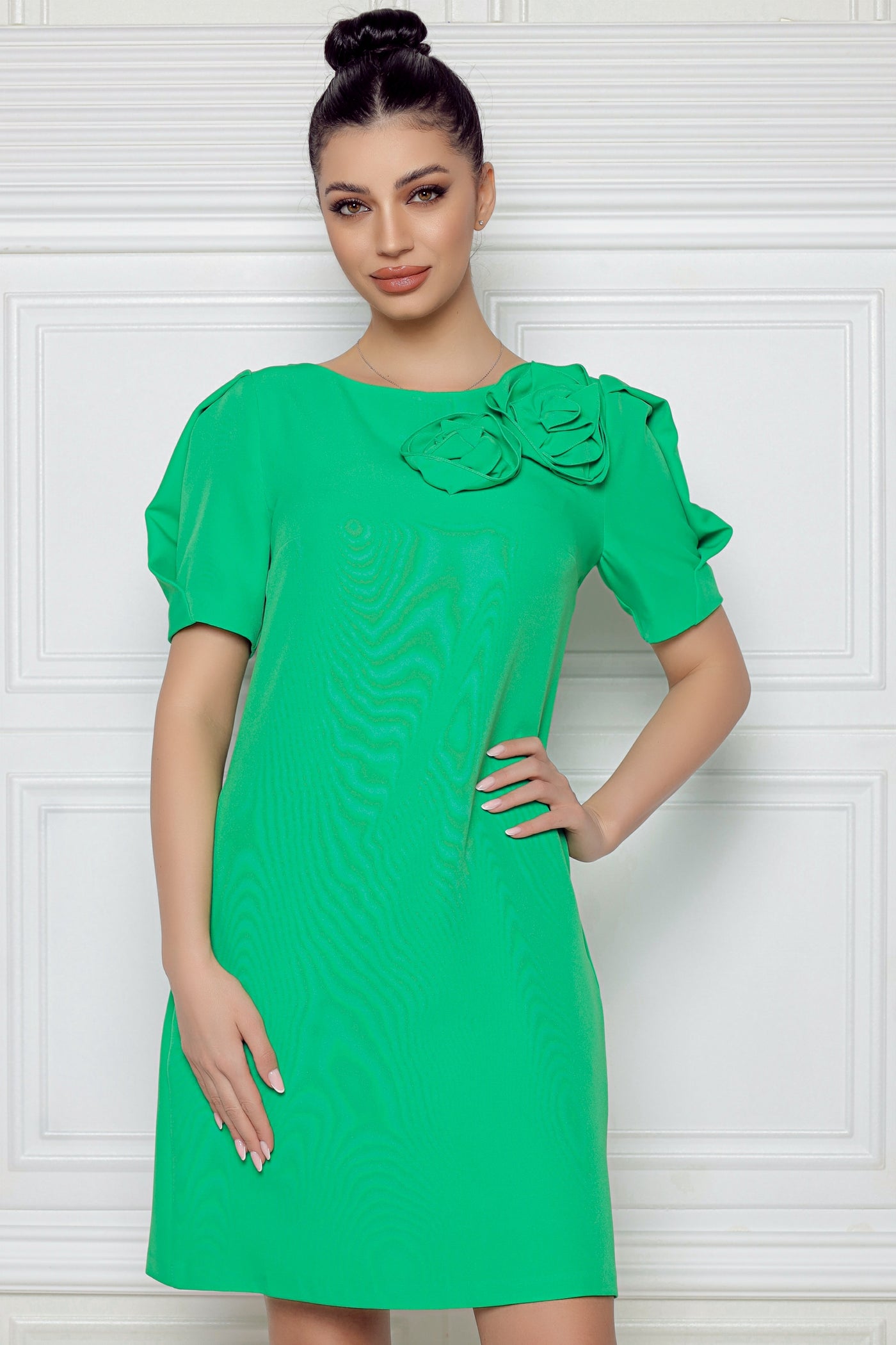 Rochie MBG verde cu flori 3D pe umar