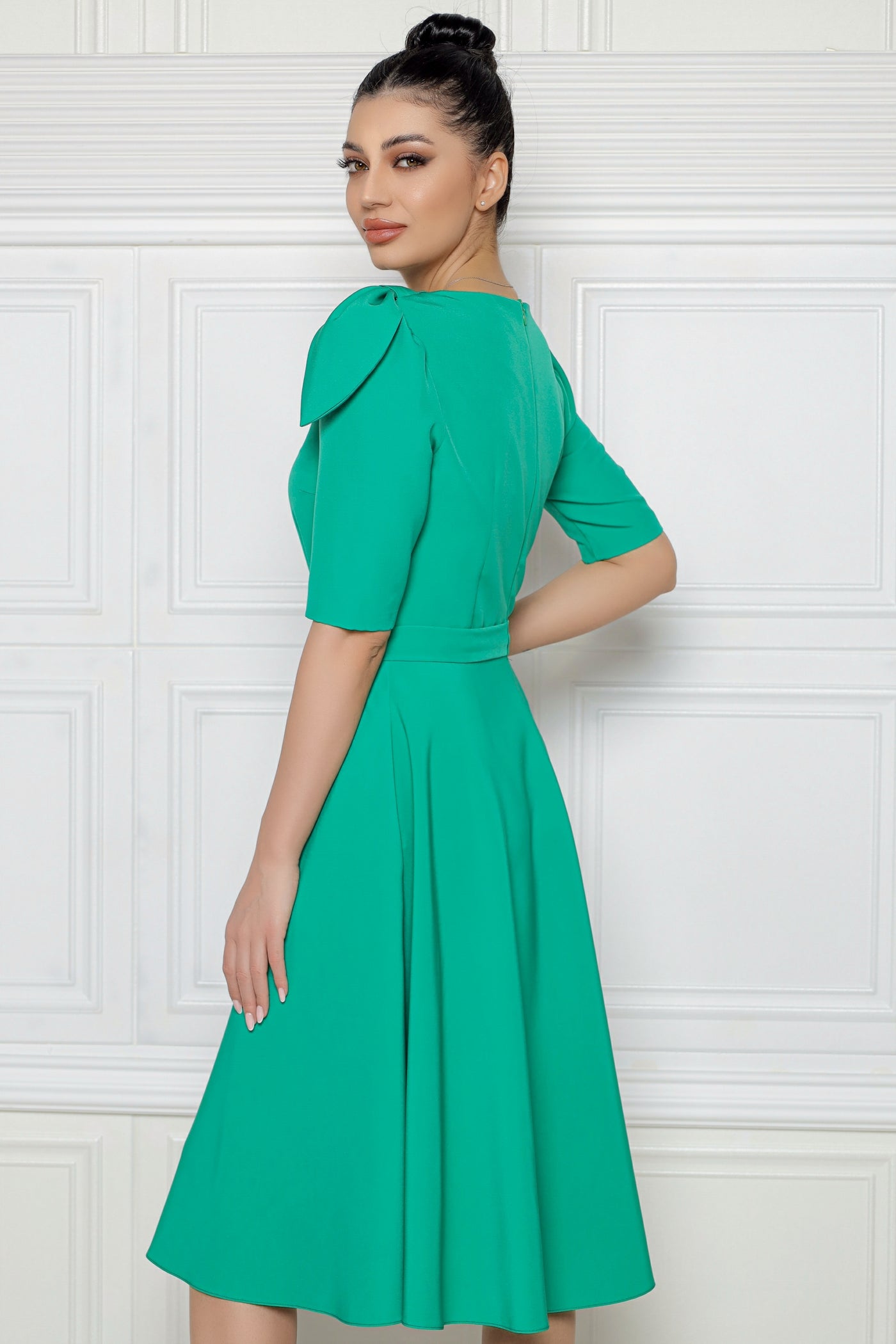 Rochie MBG verde cu fald strans pe umar