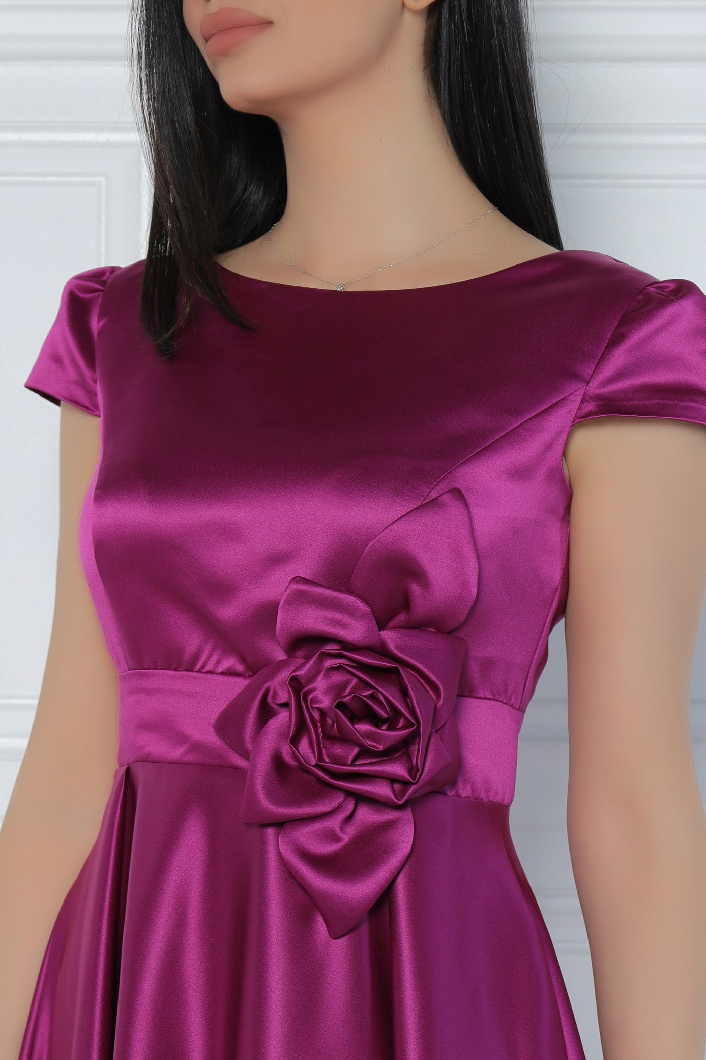 Rochie MBG magenta asimetrica cu floare 3D