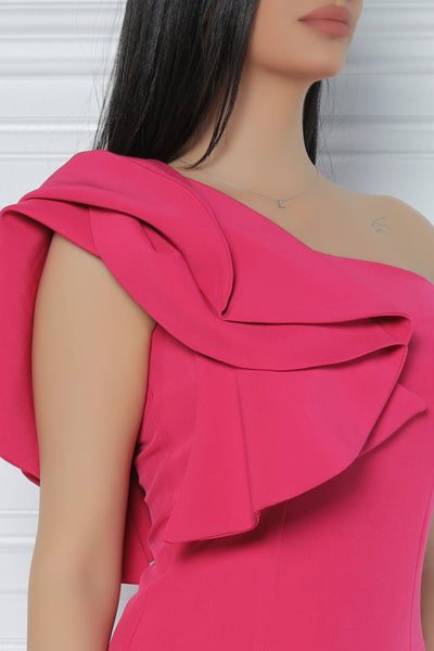 Rochie MBG fuchsia cu volan pe umar