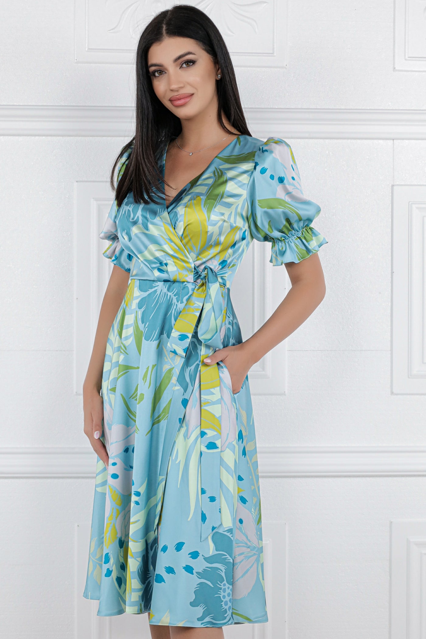 Rochie MBG turquoise din matase cu imprimeu tropical