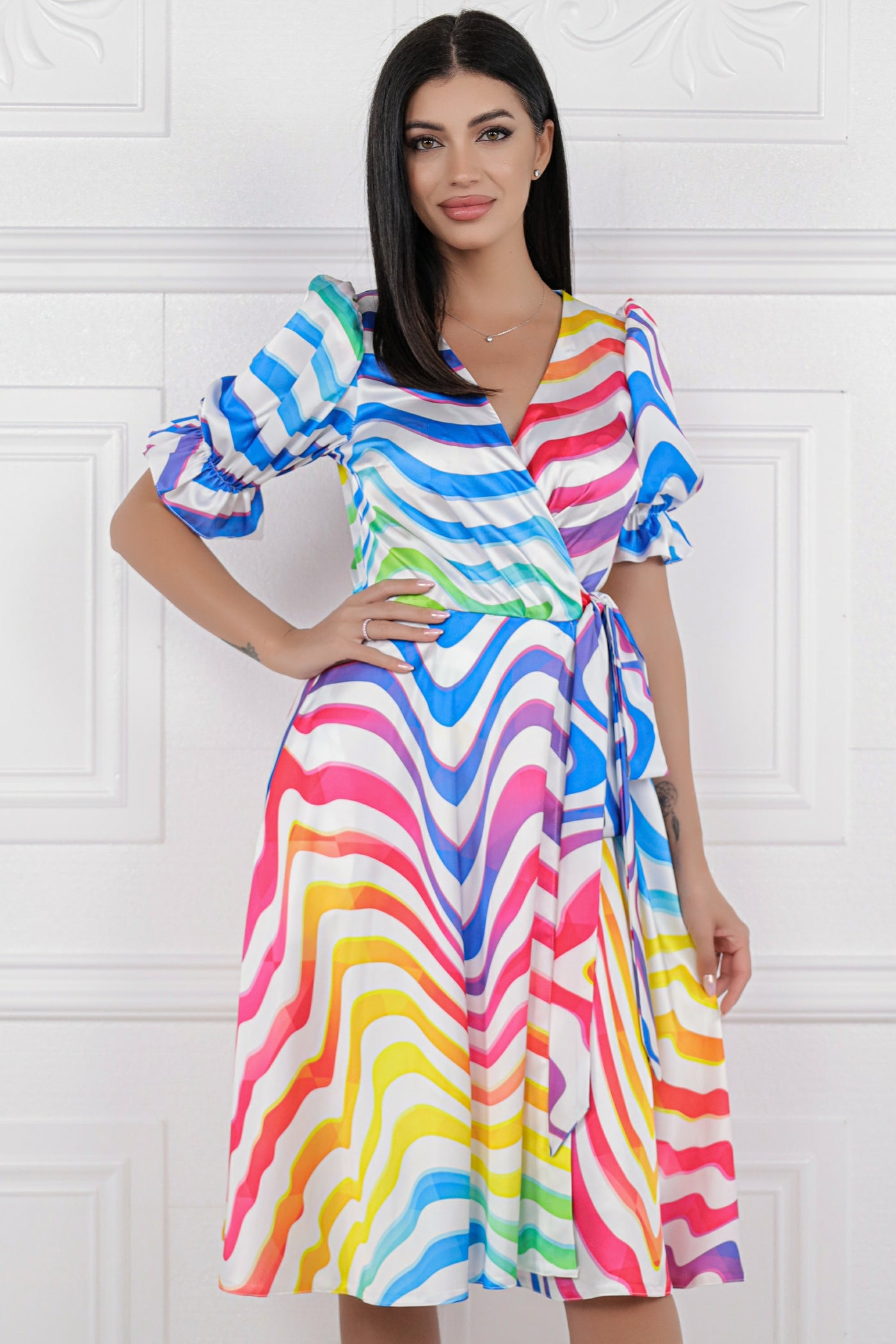 Rochie MBG alba din matase cu imprimeu multicolor