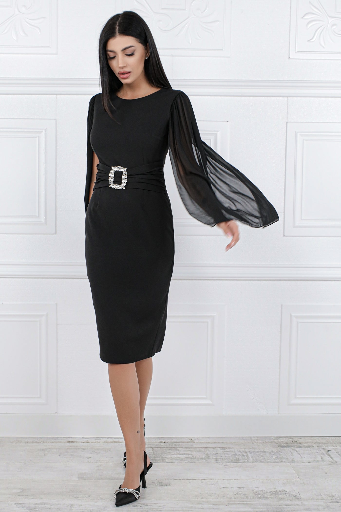 Rochie MBG neagra cu maneci despicate din voal