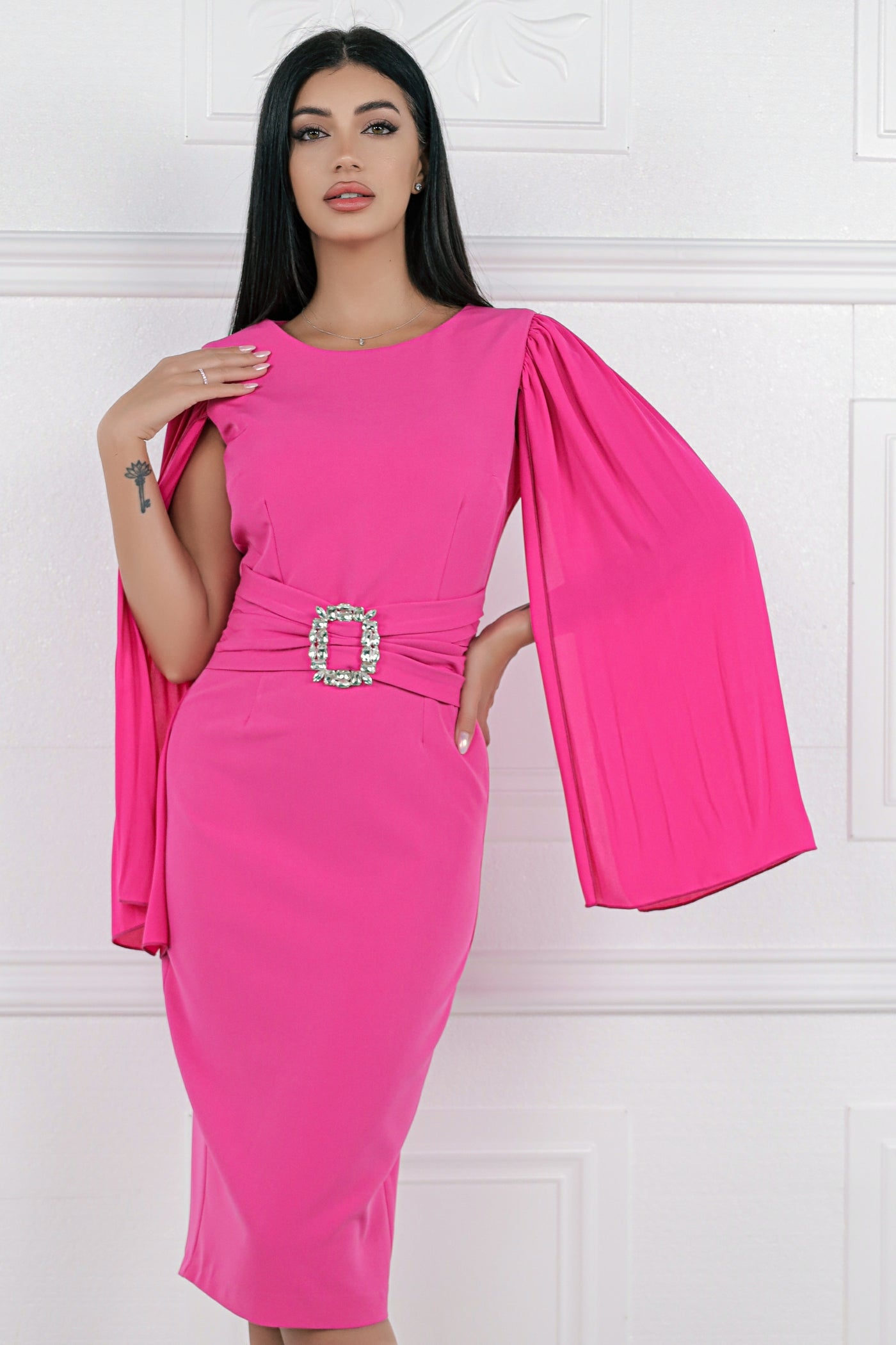 Rochie MBG fuchsia cu maneci despicate din voal