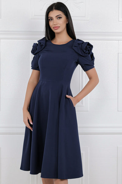 Rochie MBG bleumarin cu floare aplicata pe maneci