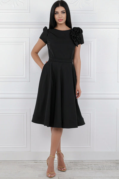 Rochie MBG neagra cu trandafiri pe umar