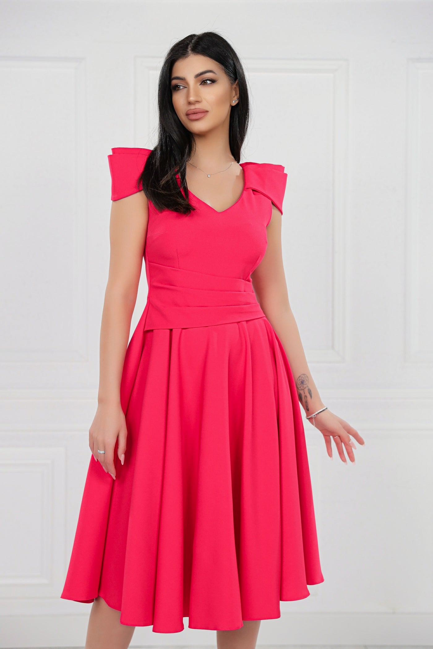 Rochie MBG corai clos cu maneca din falduri