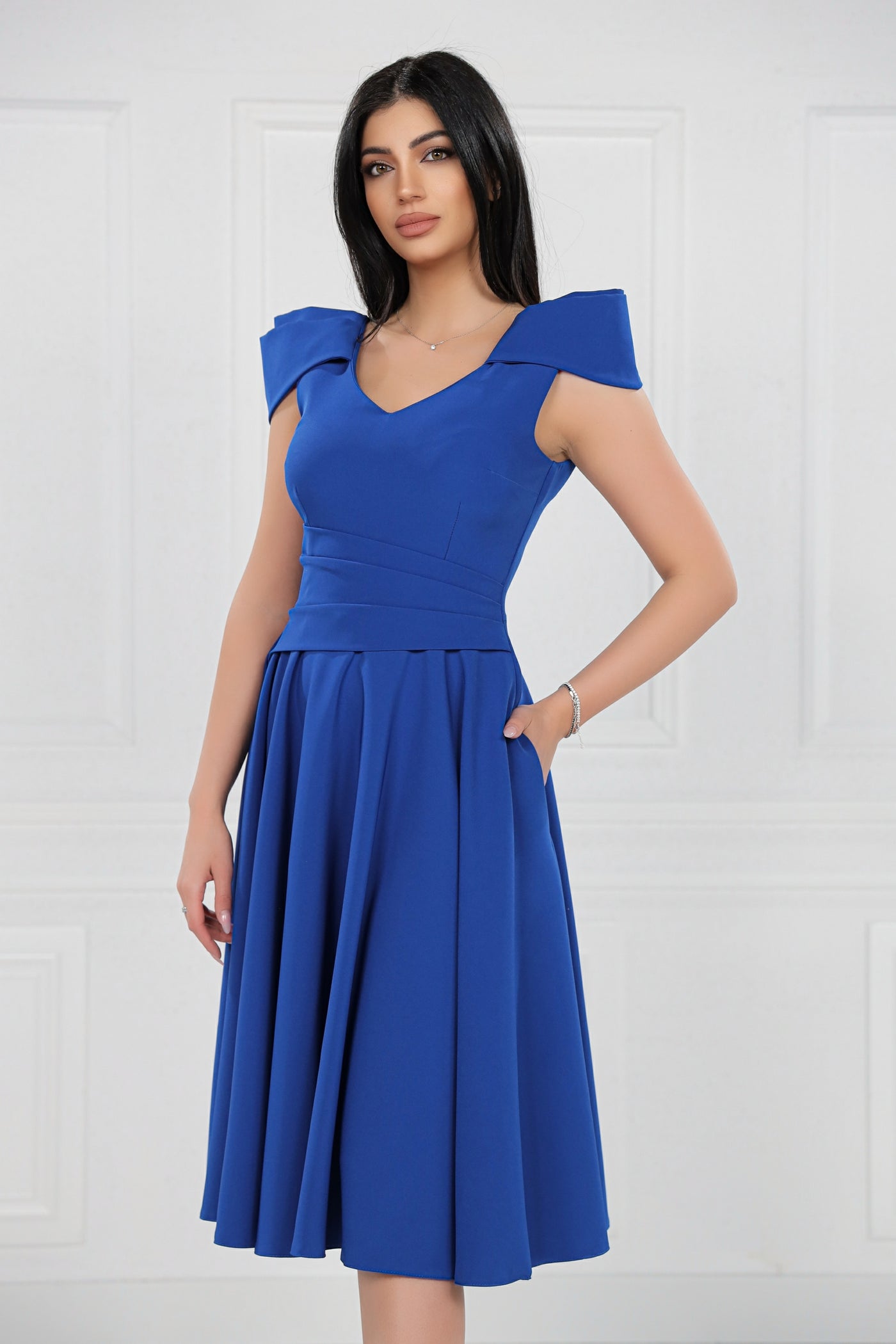 Rochie MBG albastra clos cu maneca din falduri