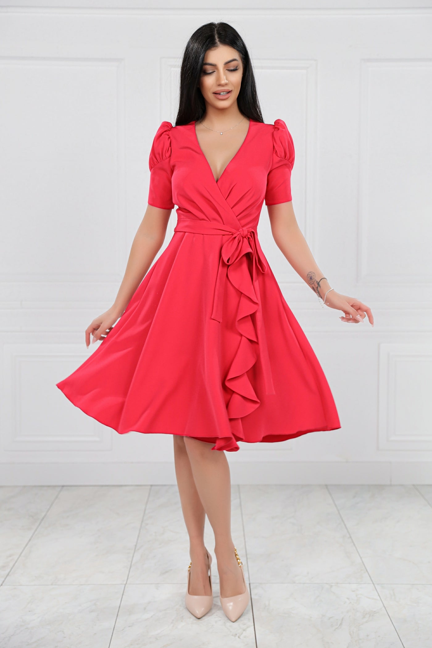 Rochie MBG corai cu bust petrecut si volan pe fusta