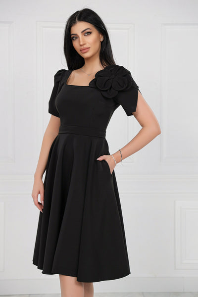 Rochie MBG neagra cu maneci despicate si floare pe umar