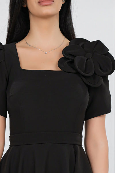 Rochie MBG neagra cu maneci despicate si floare pe umar