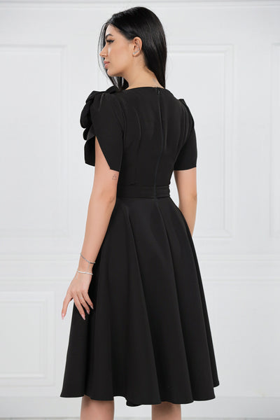 Rochie MBG neagra cu maneci despicate si floare pe umar