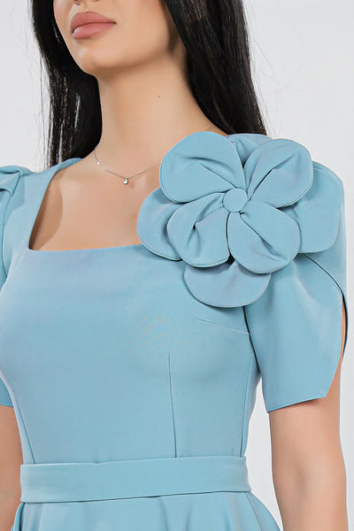 Rochie MBG bleu cu maneci despicate si floare pe umar