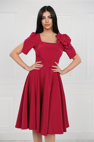 Rochie MBG magenta cu maneci despicate si floare pe umar