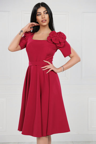 Rochie MBG magenta cu maneci despicate si floare pe umar