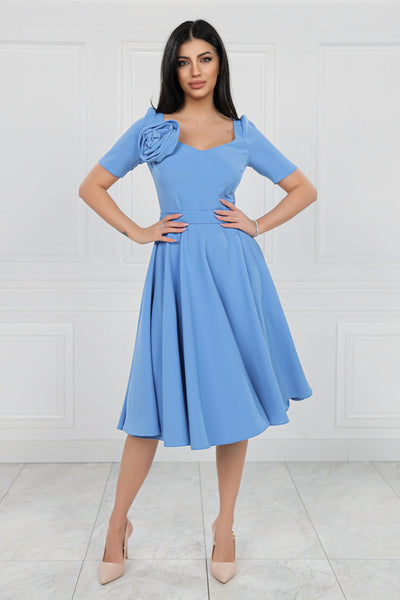 Rochie MBG bleu cu floare la decolteu
