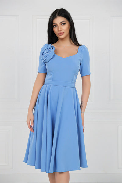 Rochie MBG bleu cu floare la decolteu