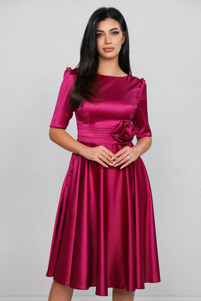 Rochie MBG magenta satinata cu floare 3D in talie