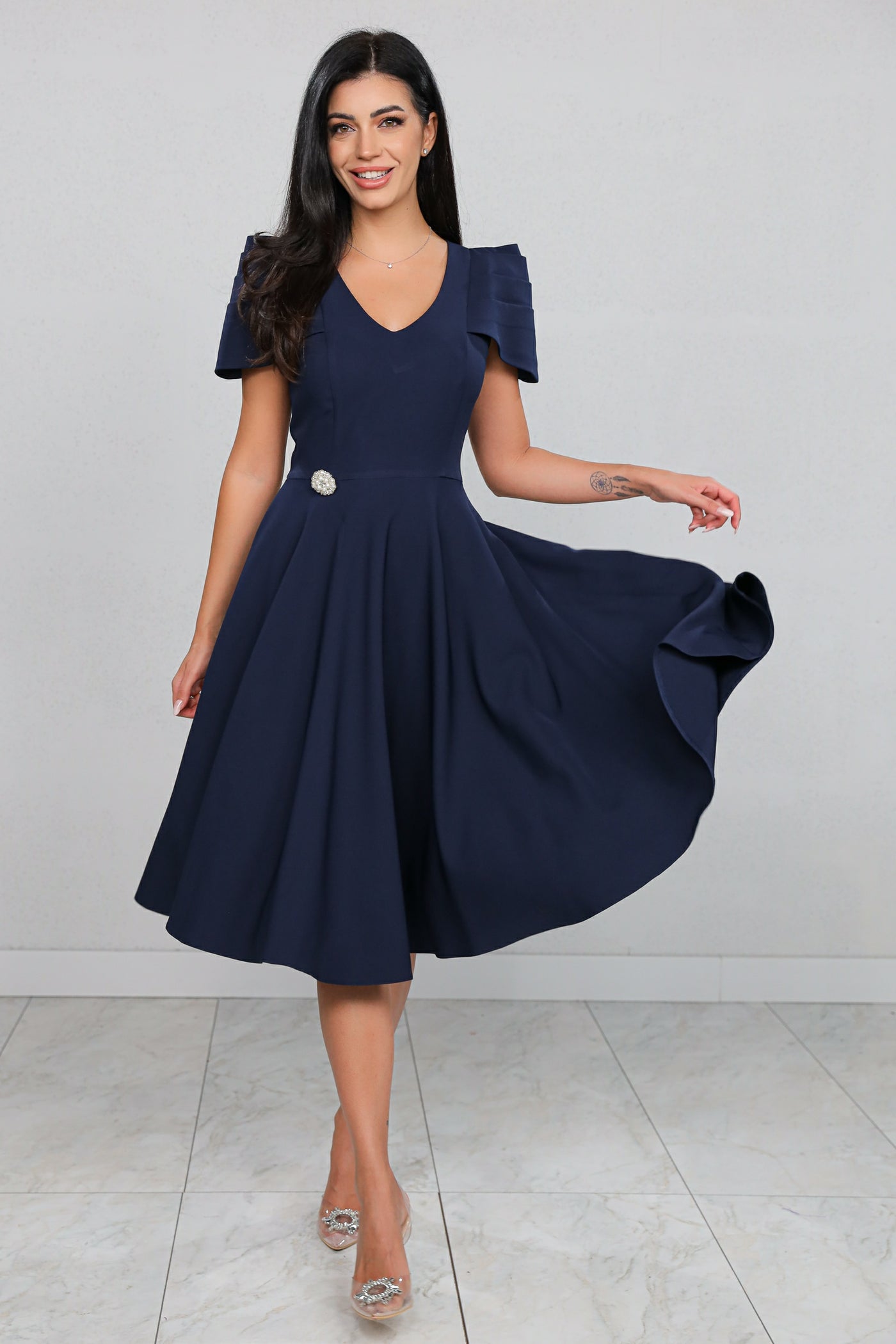 Rochie MBG bleumarin cu maneca din falduri si accesoriu in talie
