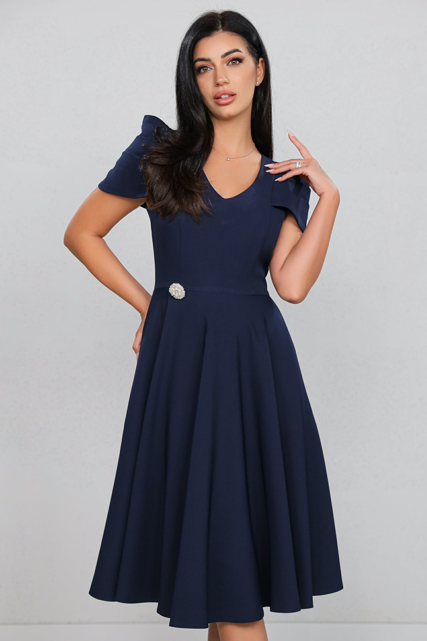 Rochie MBG bleumarin cu maneca din falduri si accesoriu in talie