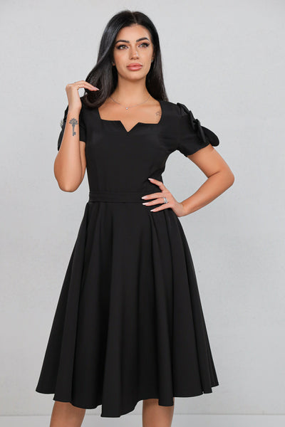 Rochie MBG neagra clos cu floare pe umar pe maneca