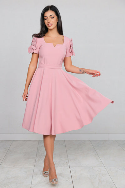 Rochie MBG roz clos cu floare pe umar pe maneca