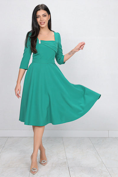 Rochie MBG verde cu design in zona bustului accesorizat cu nasturi perlute