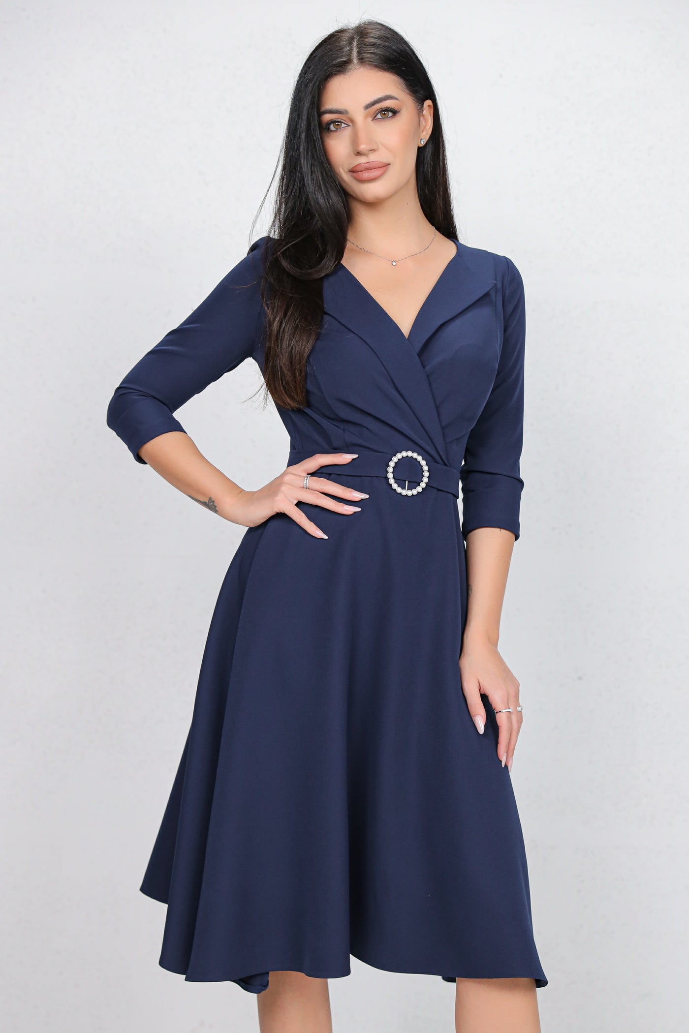 Rochie MBG bleumarin cu revere si catarama cu perle