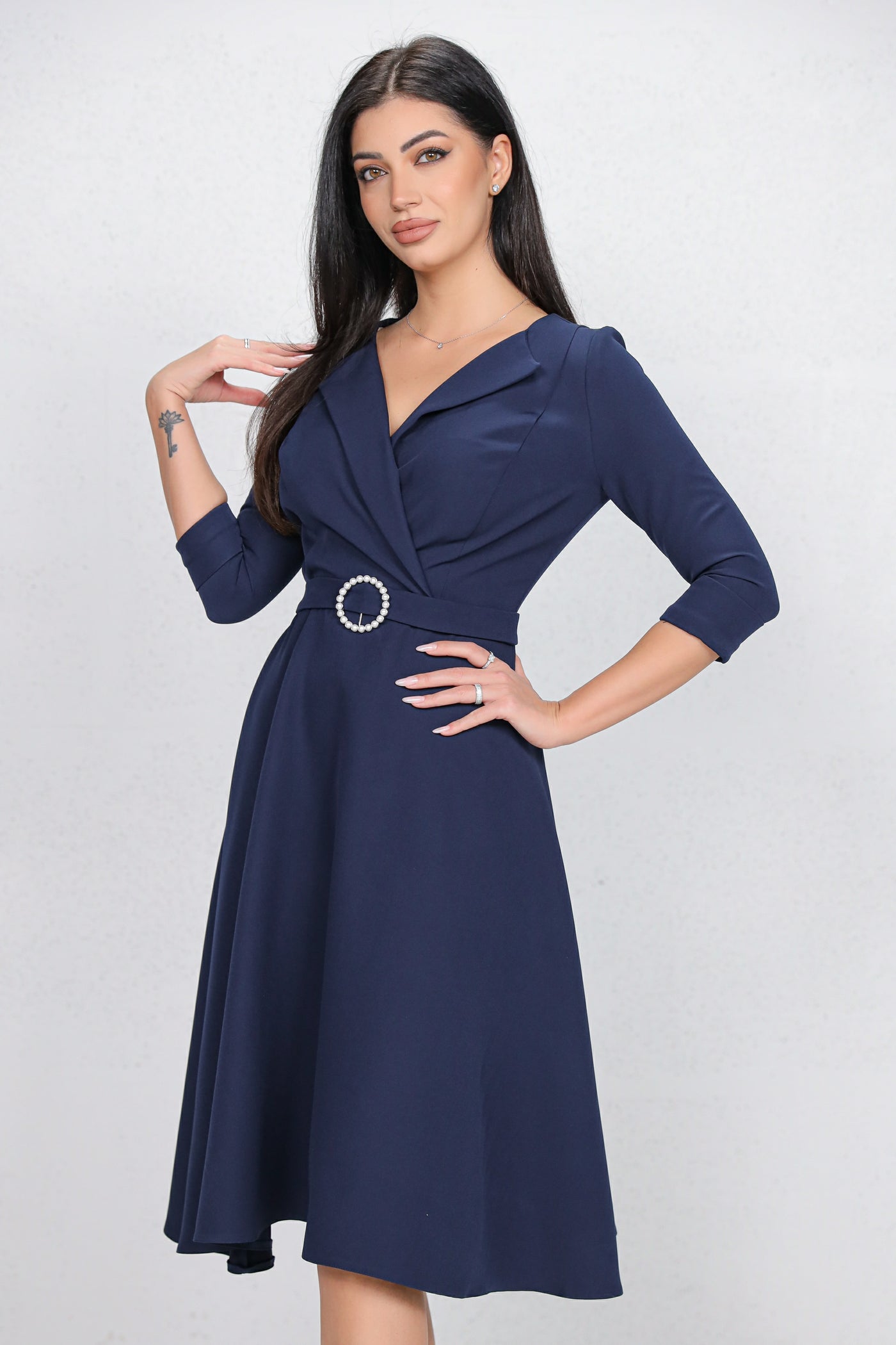 Rochie MBG bleumarin cu revere si catarama cu perle