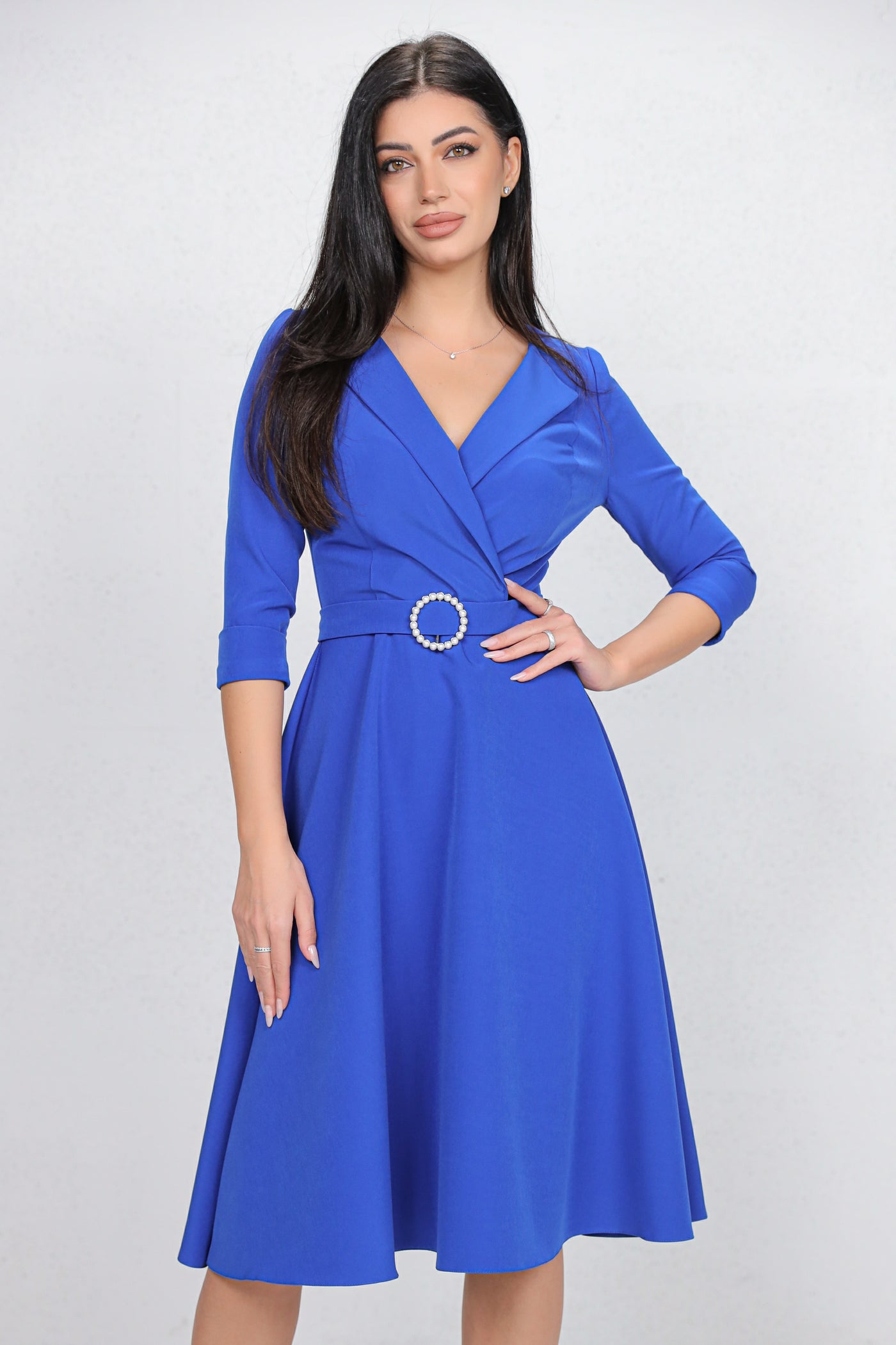 Rochie MBG albastra cu revere si catarama cu perle