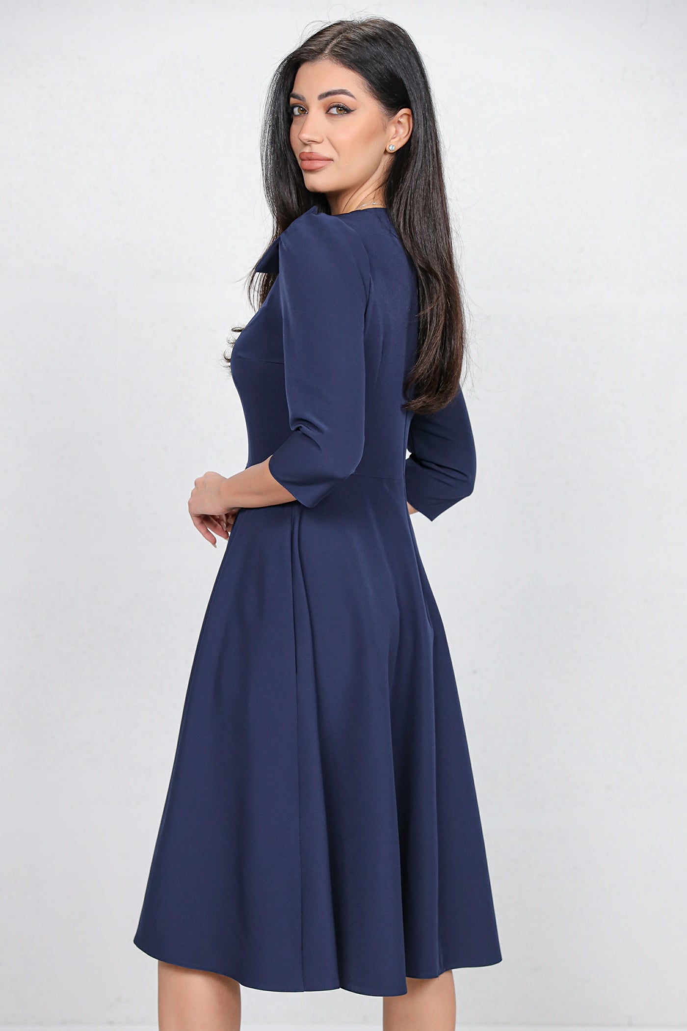 Rochie MBG bleumarin cu funda 3D pe umar si decupaj la decolteu